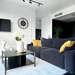 Hanza Black & White 17Th Floor Spa & Pool Free Parking By Stayly