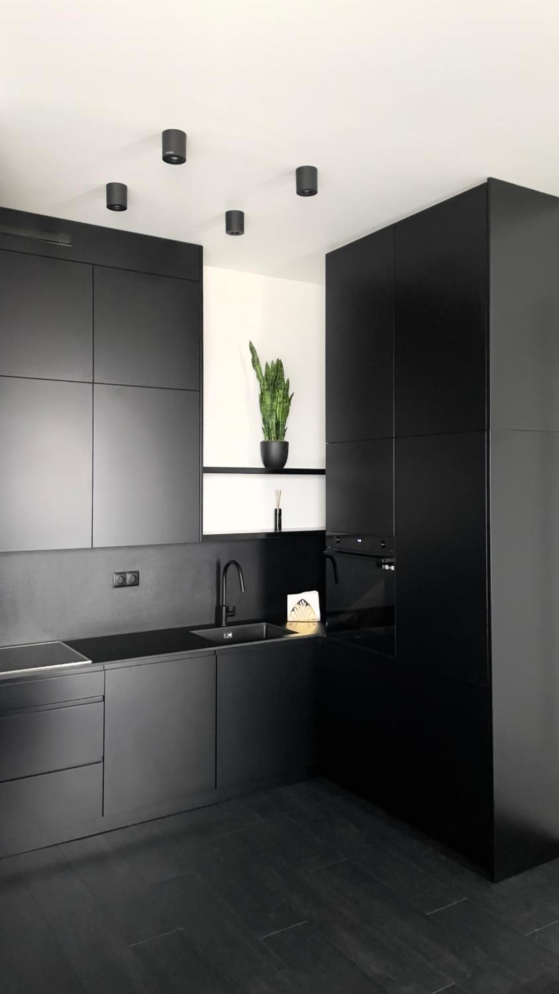 Hanza Black & White 17th Floor & Pool Free Parking By Stayly